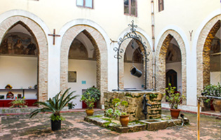 Il Chiostro del Santuario